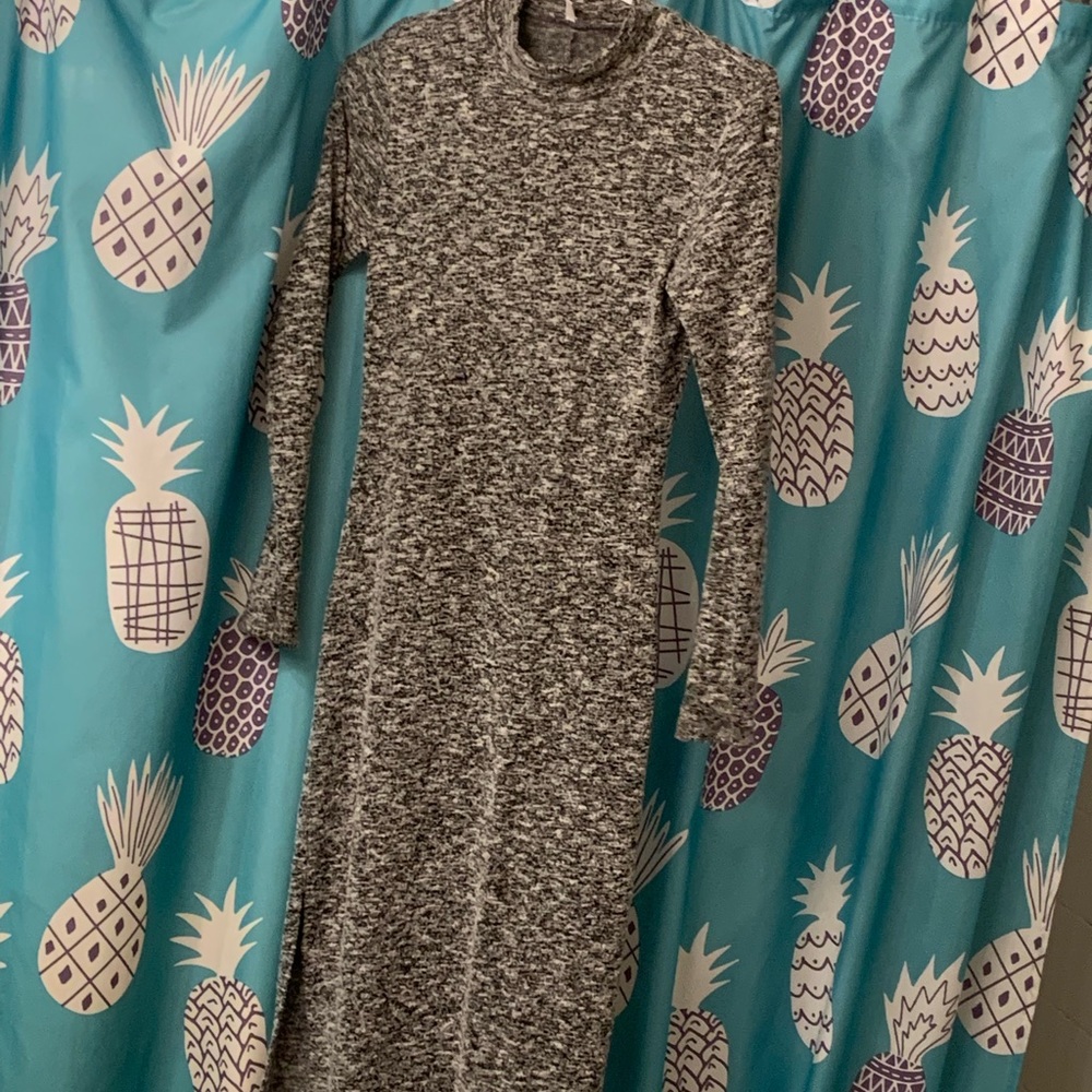 Tight Long Formal Dress w/Slight Side Slit